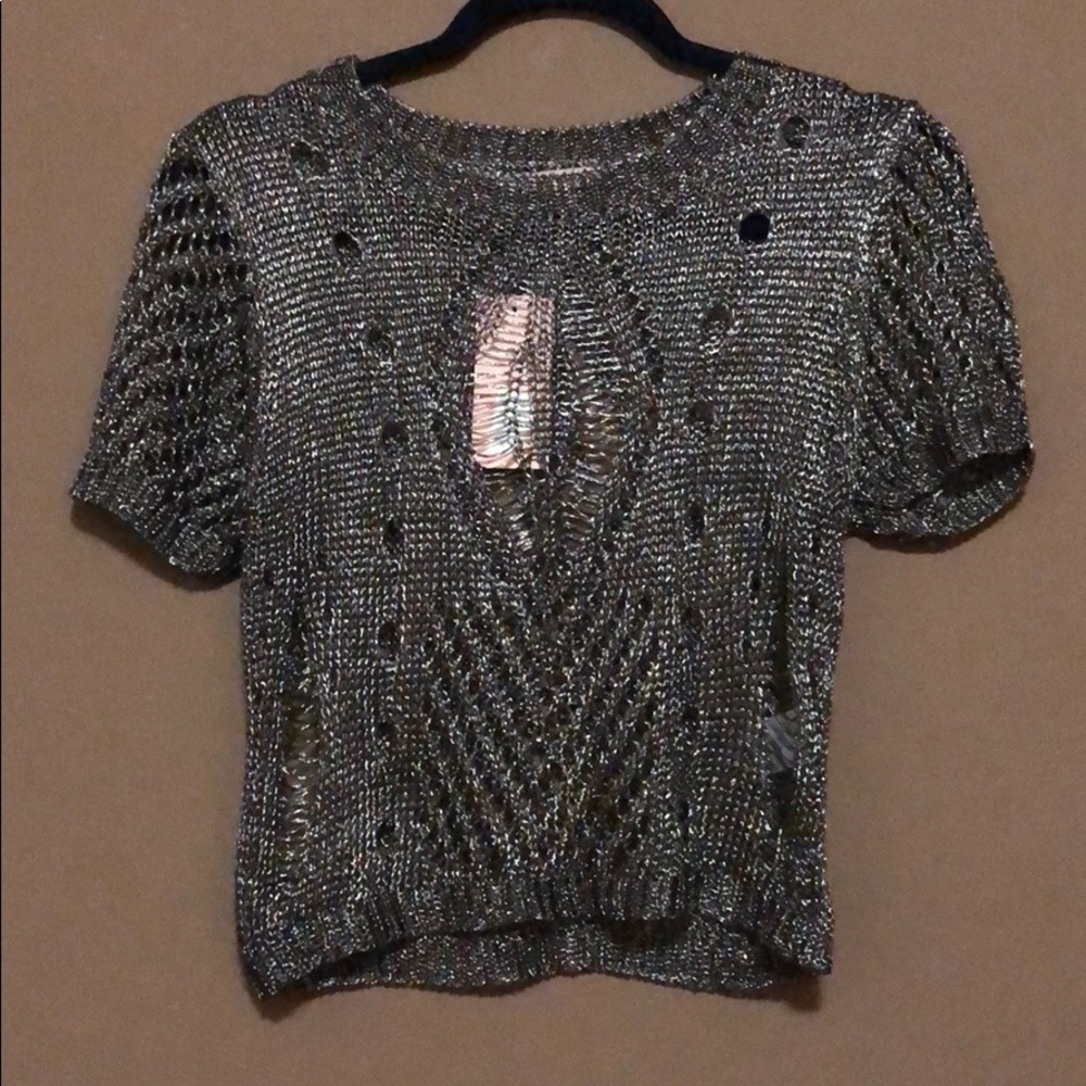 Metallic top